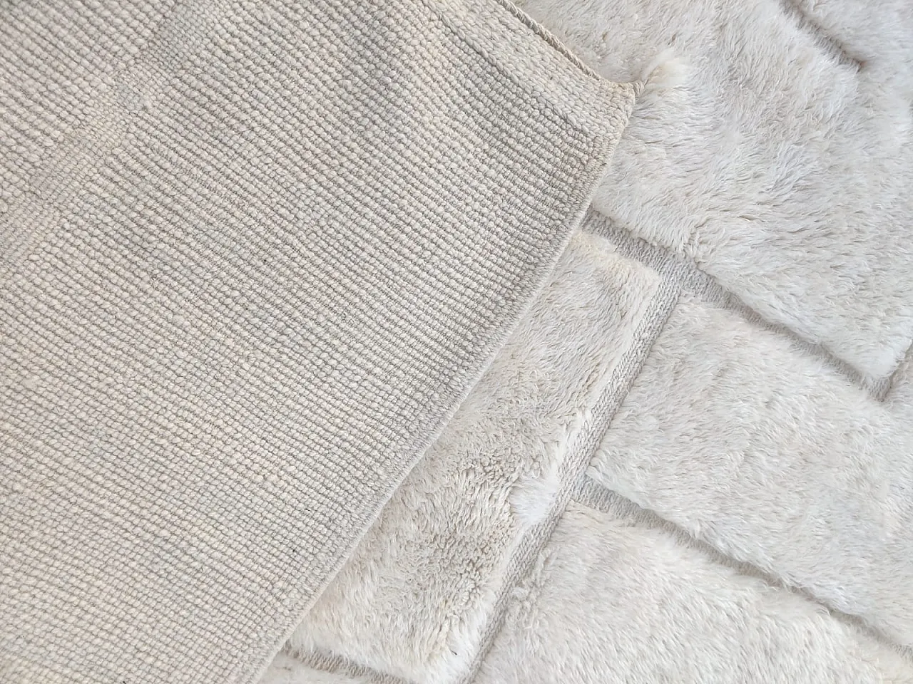 Moroccan Mrirt rug with abstract design. 20th century 3