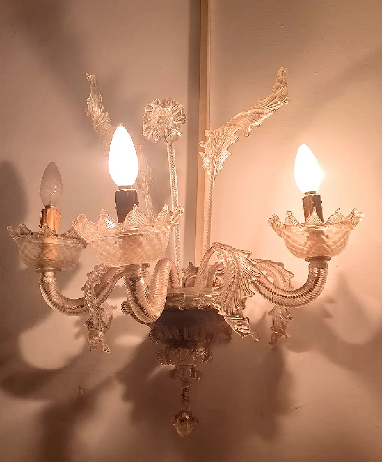 3 rari lampadari di Murano e 7 applique in vetro soffiato, anni '30 6