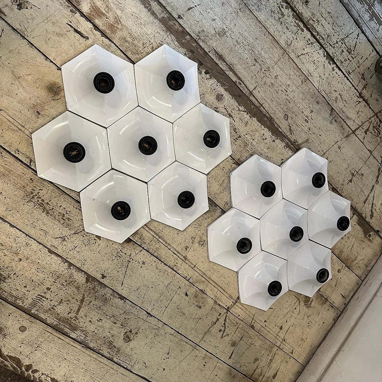 Coppia di applique in metallo verniciato Cloe 508 di Fosnova, anni '70 4