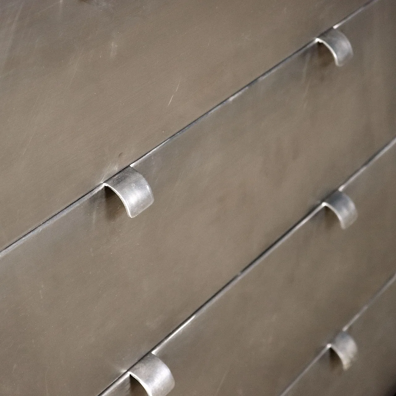 Lacquered wood and chromed aluminum sideboard, 1970s 7