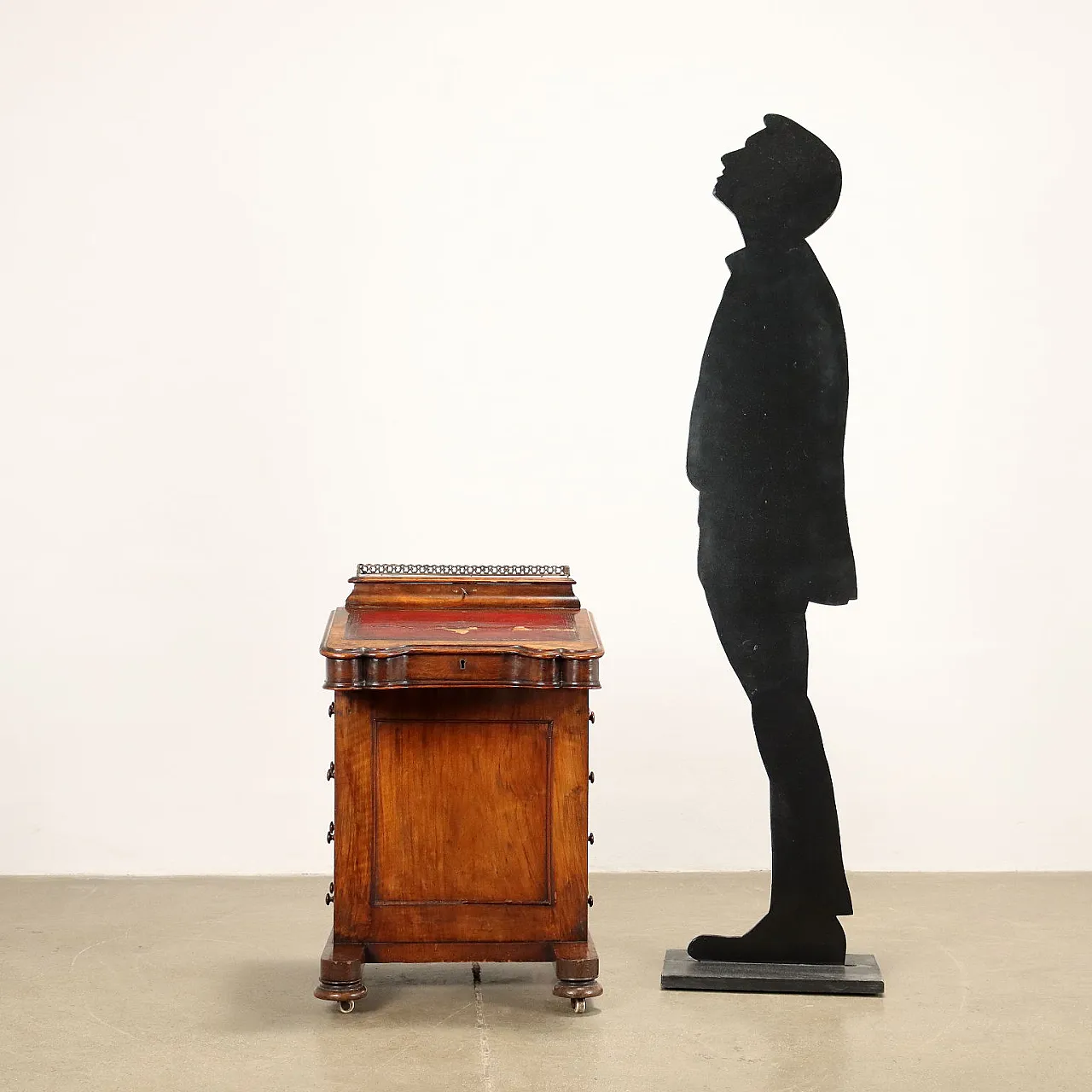 Scrittoio Davenport in noce con piedini a rotelle, '800 2