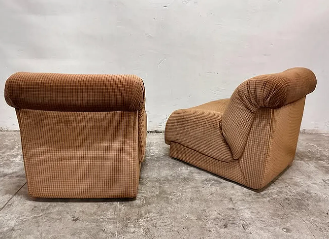 Pair of Doimo armchairs, 1970s 6