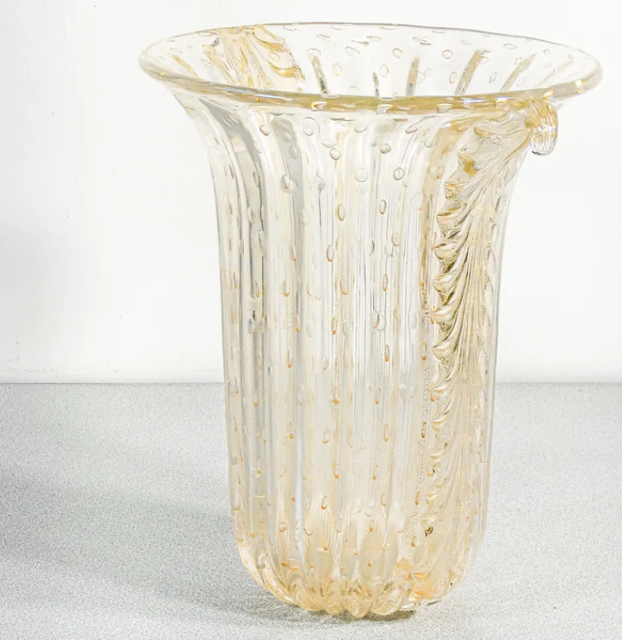 Blown Murano glass vase by Toso, late 20th century 3