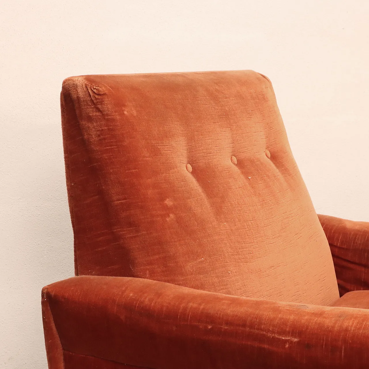 Coppia di Poltrone in legno e velluto arancione, anni '60 3