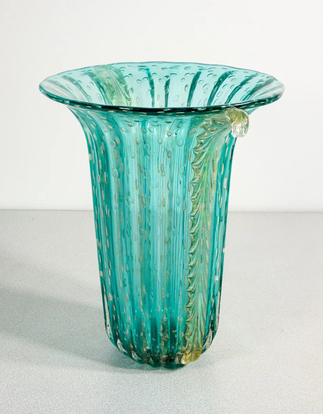 Blown Murano glass vase by Toso, late 20th century 3