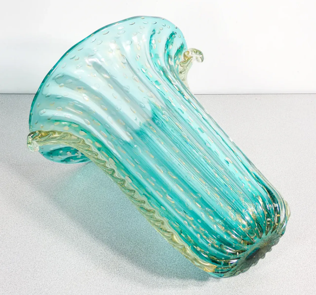 Blown Murano glass vase by Toso, late 20th century 7