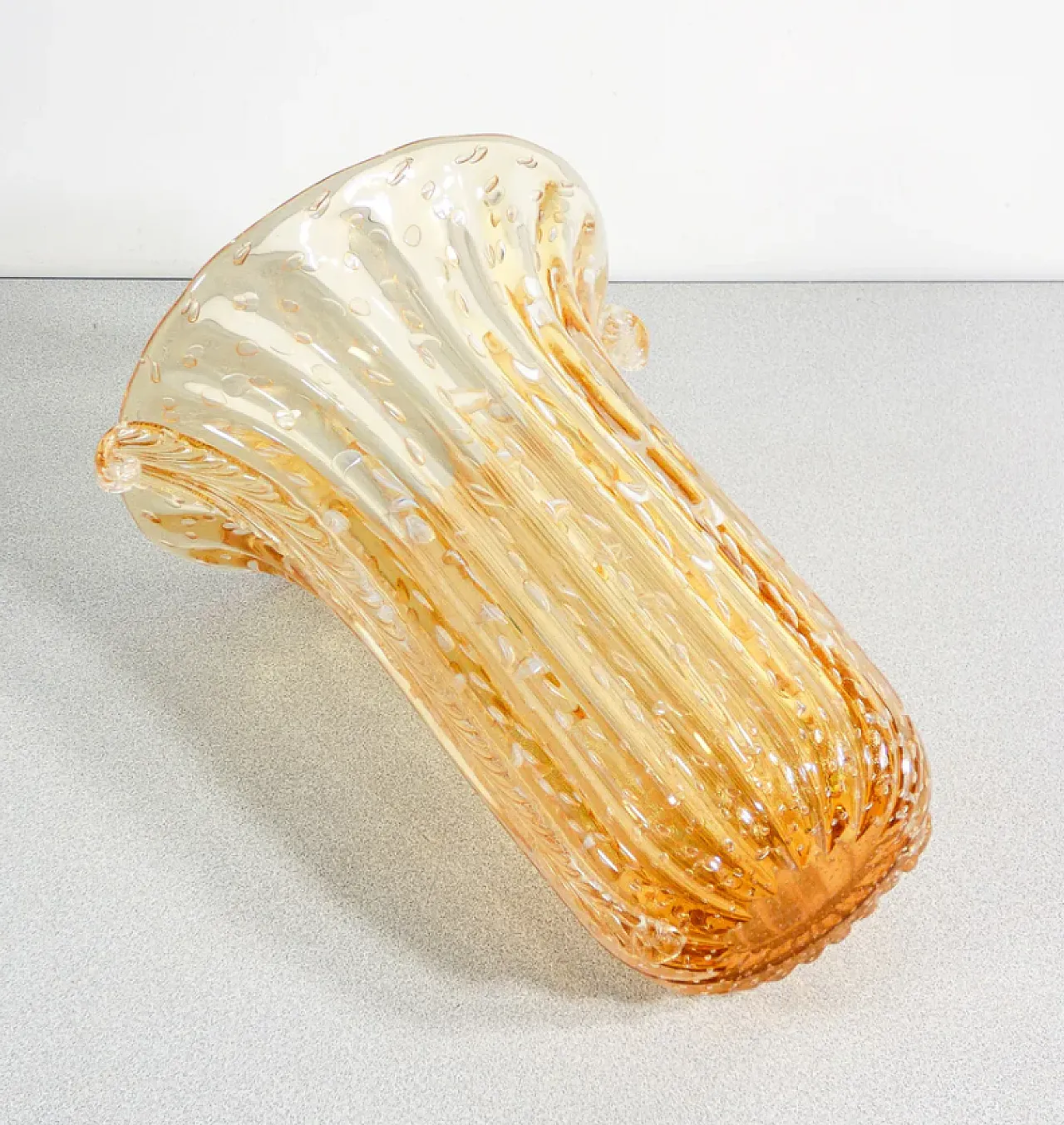 Toso gold blown Murano glass vase, late 20th century 5