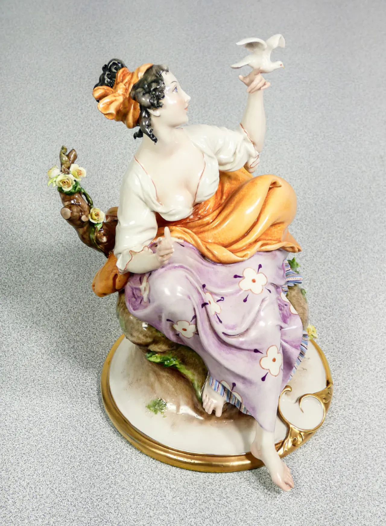 Contadini, coppia di sculture in porcellana di G. Cappé, anni '50 4