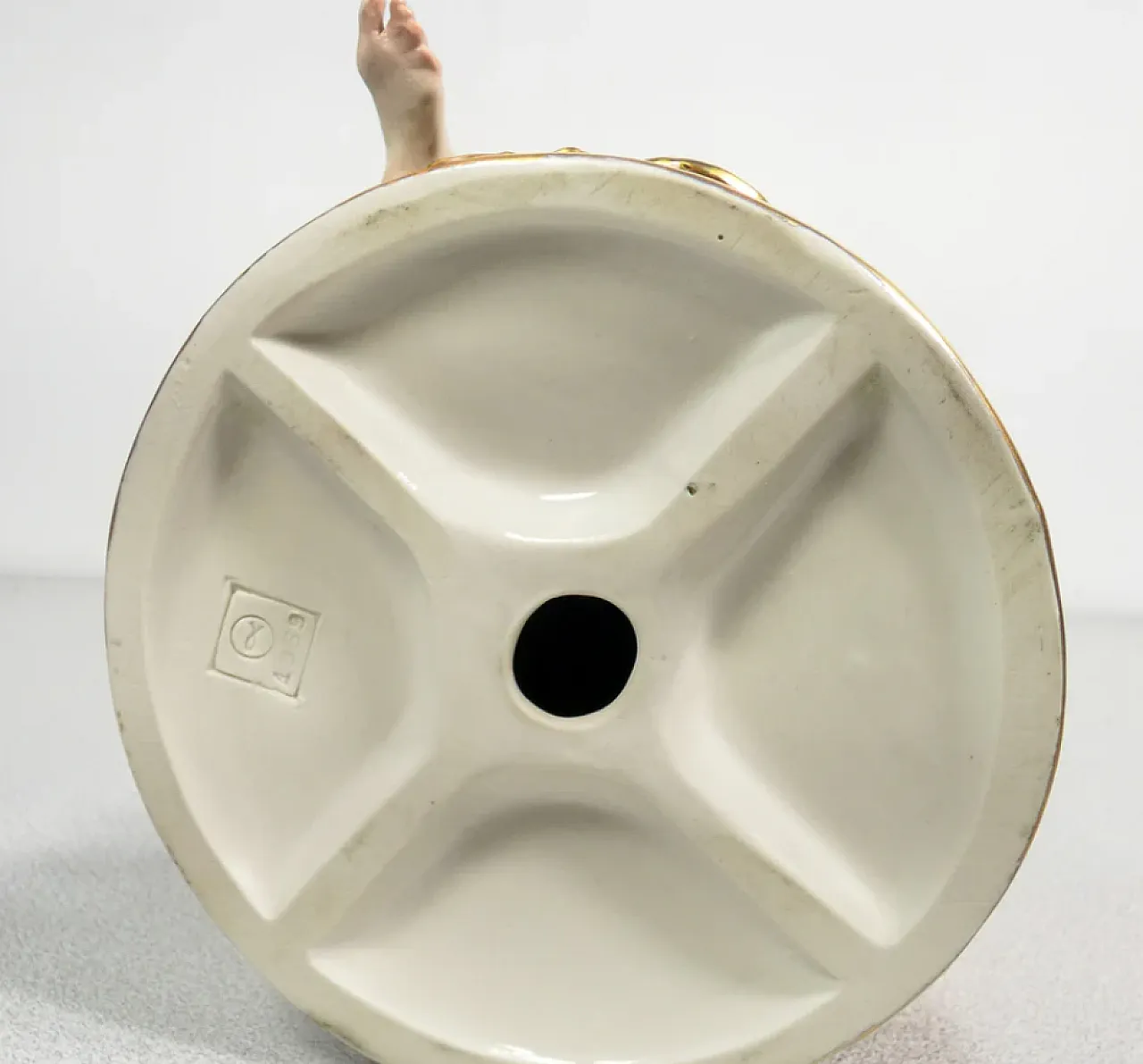 Contadini, coppia di sculture in porcellana di G. Cappé, anni '50 10