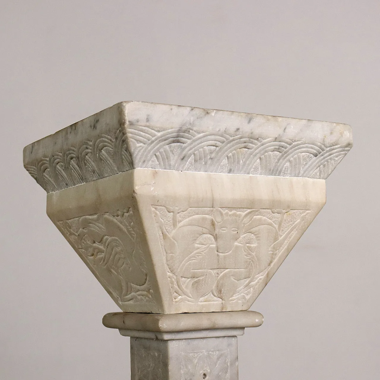 Neo Renaissance Column Neo-Renaissance column in black and white marble, late 19th century ...