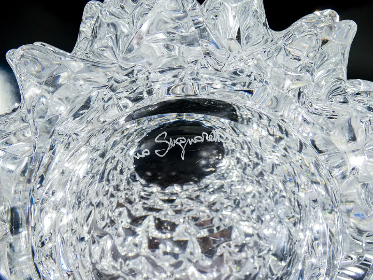 Vaso in vetro soffiato rostrato di Pino Signoretto, anni '70 6