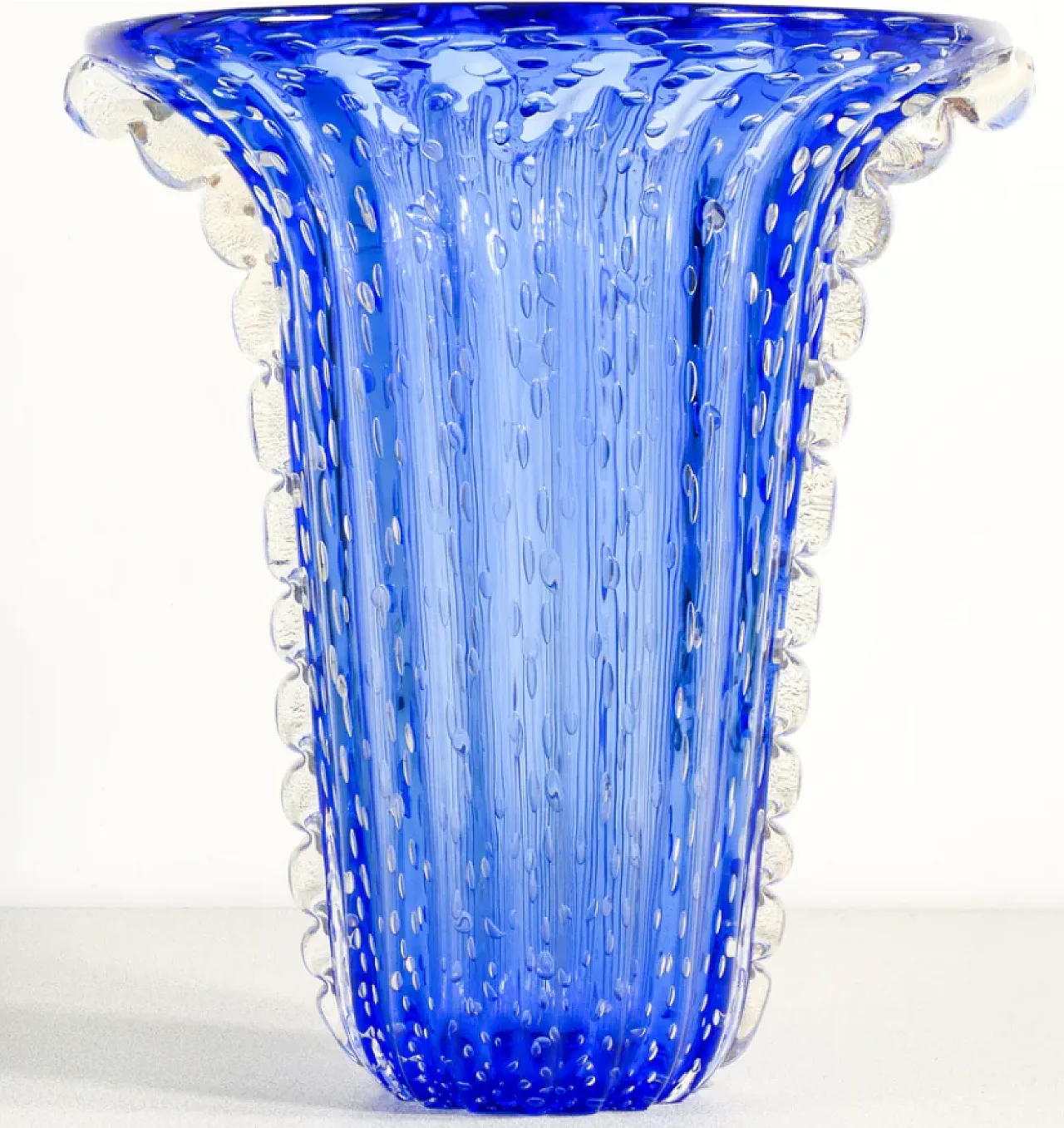 Vaso in vetro soffiato di Murano blu di Toso, fine '900 3