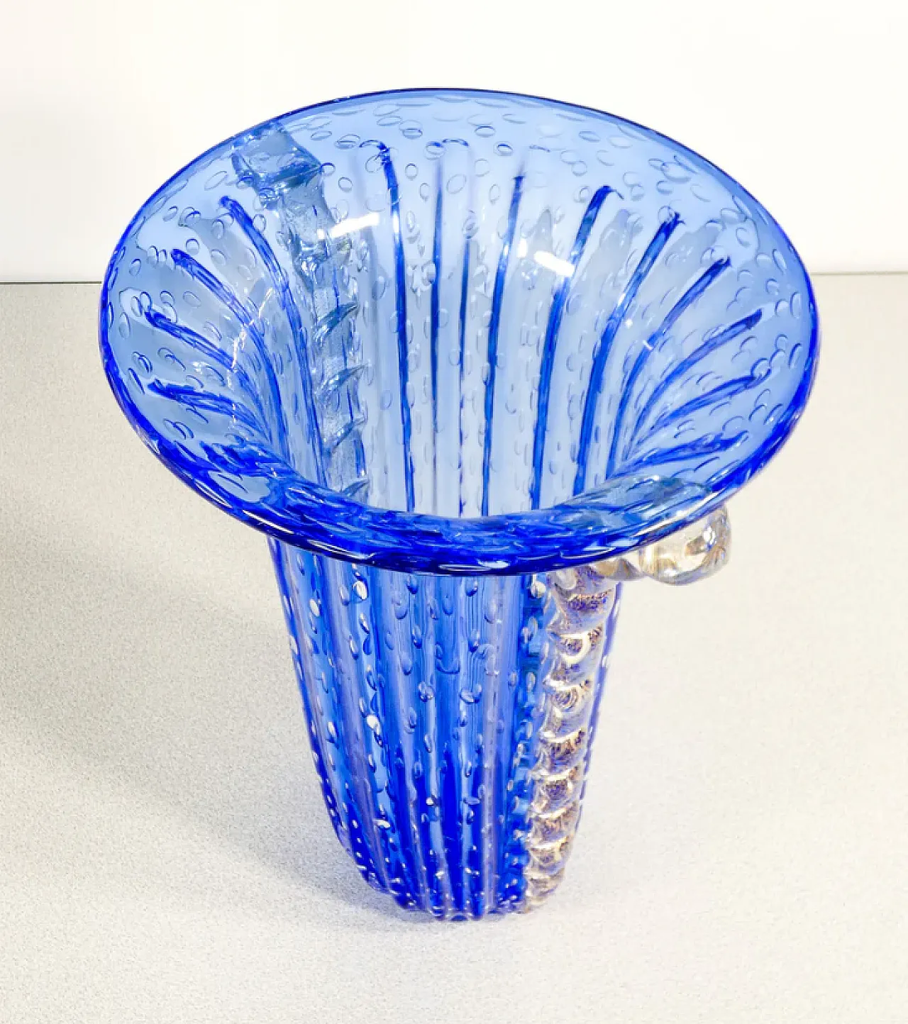 Vaso in vetro soffiato di Murano blu di Toso, fine '900 5
