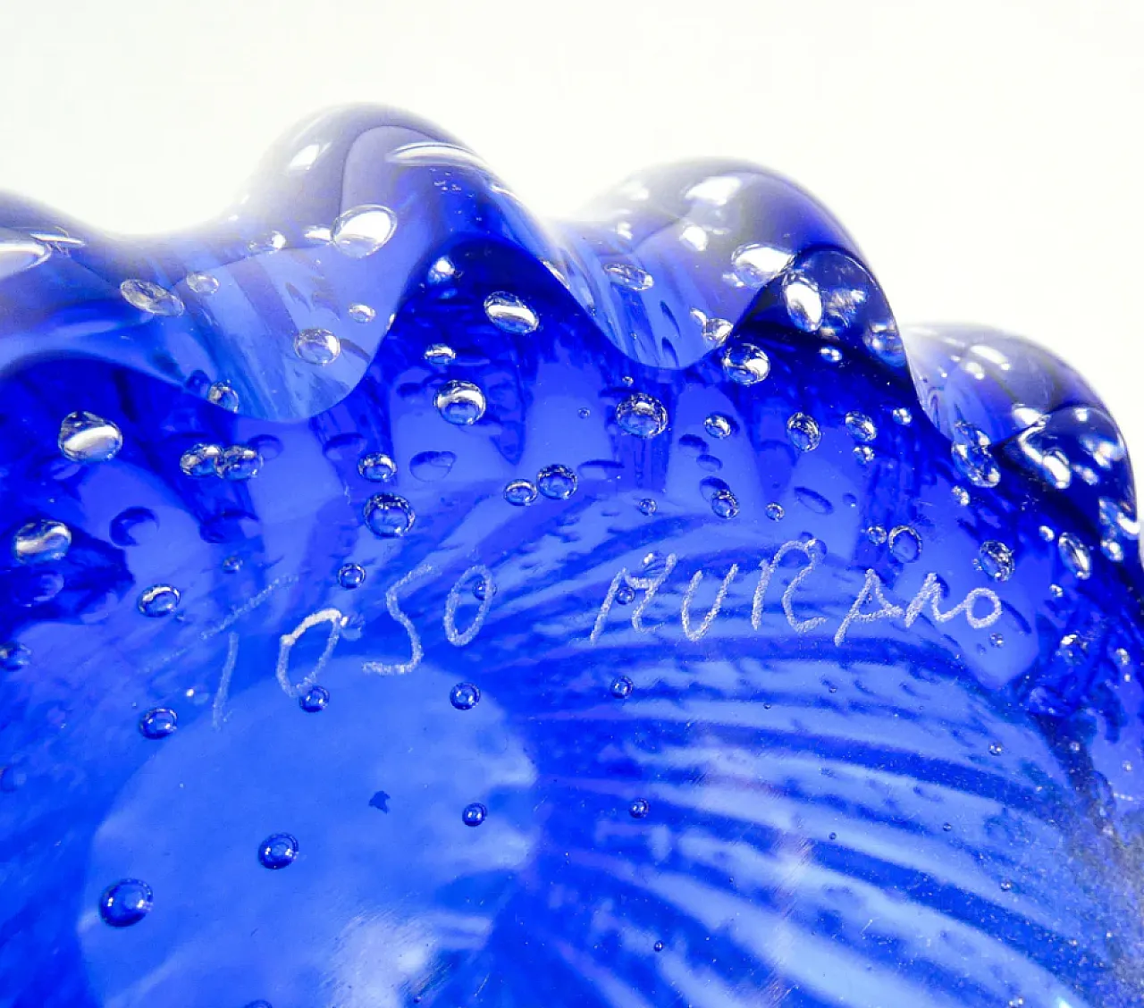 Vaso in vetro soffiato di Murano blu di Toso, fine '900 9