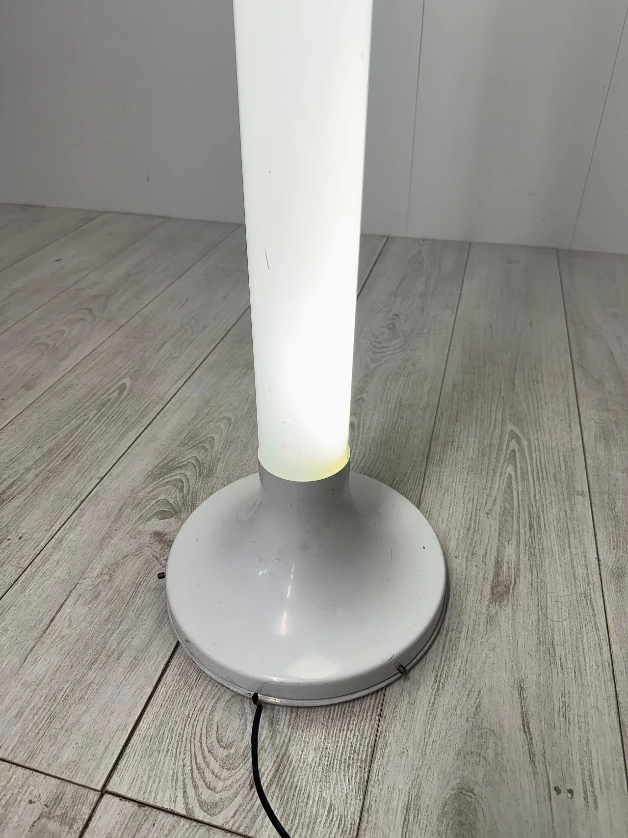 Lampada da terra mod. 4041 di Nanda Vigo per Kartell, anni '60 10