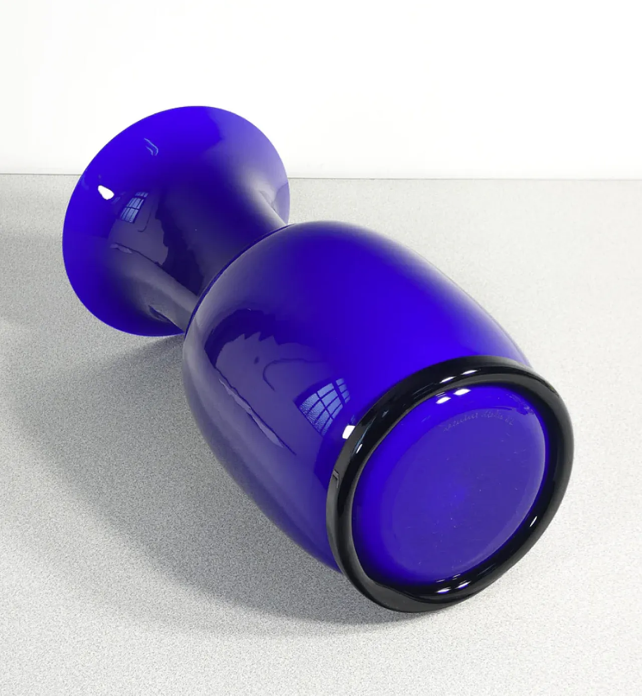 Blown glass vase by Tomaso Buzzi for Venini, 1980s 4