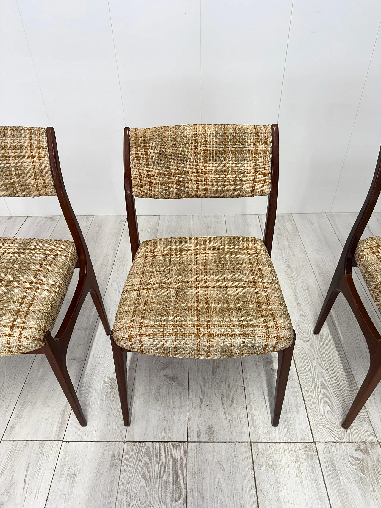 6 Sedie in legno, anni '60 7