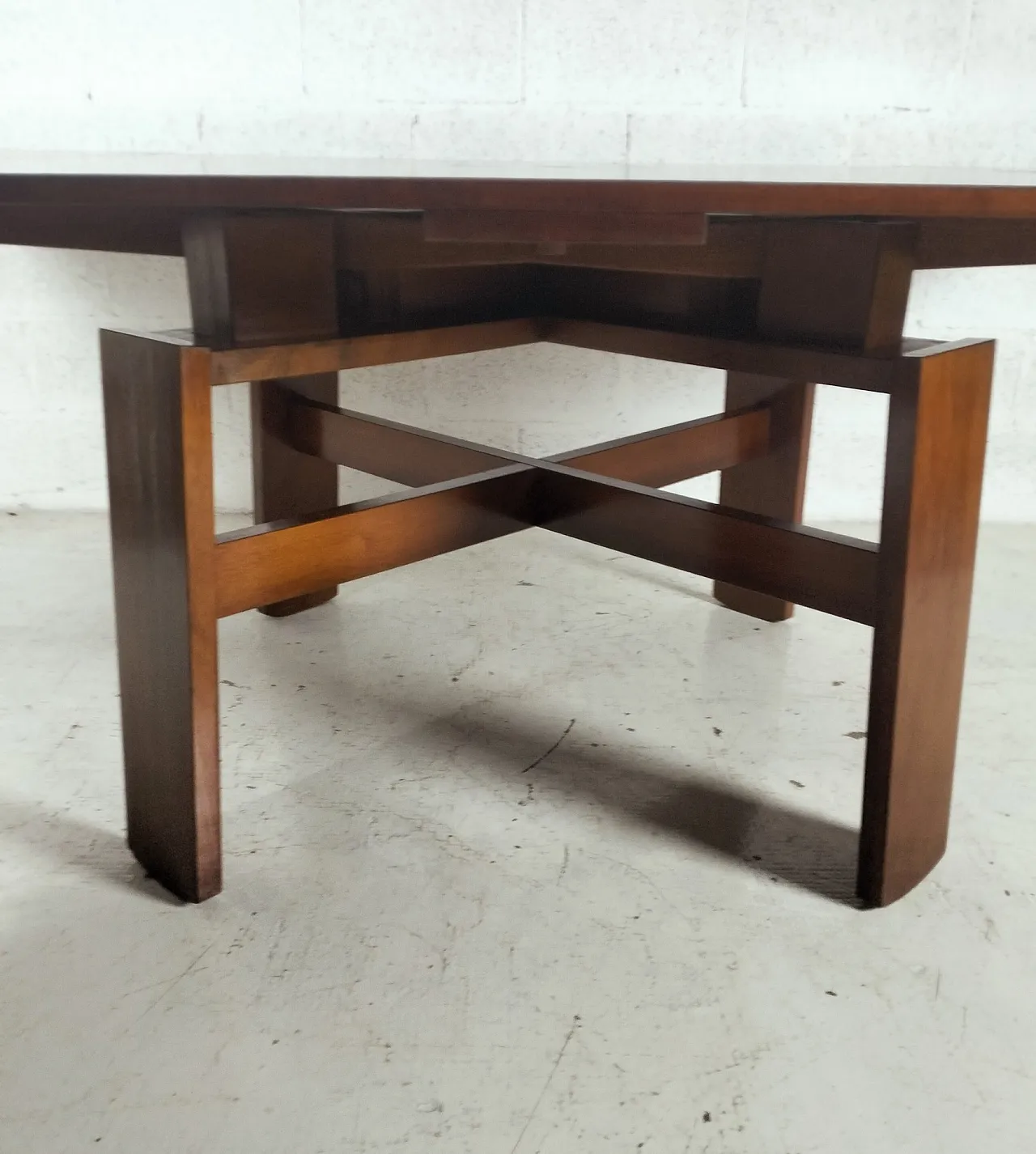 Extendable walnut dining table 612 mod. by S.Coppola for Bernini 60/70 11