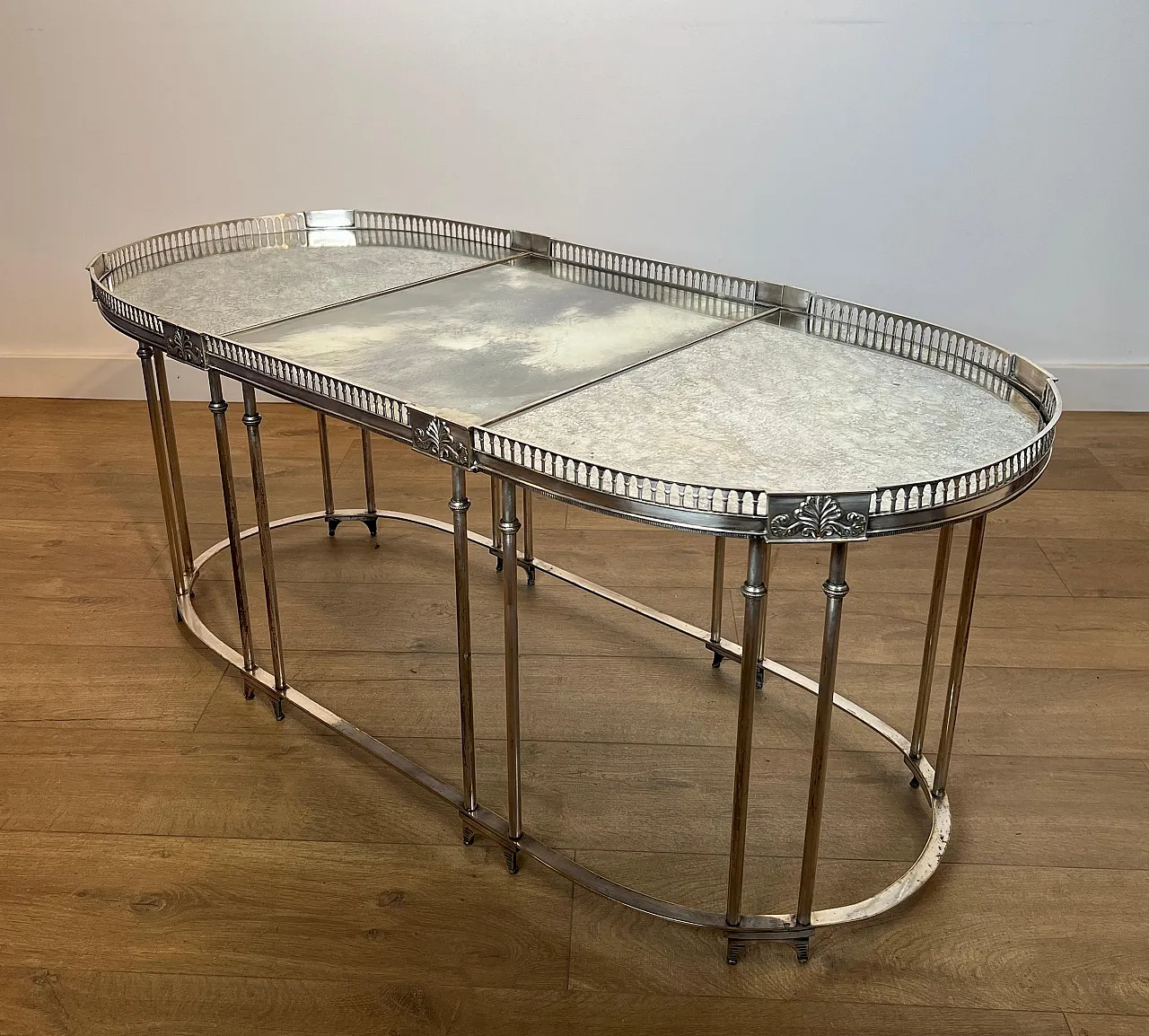 Tavolino placcato in argento con piani in Antique Mirror, anni '40 19