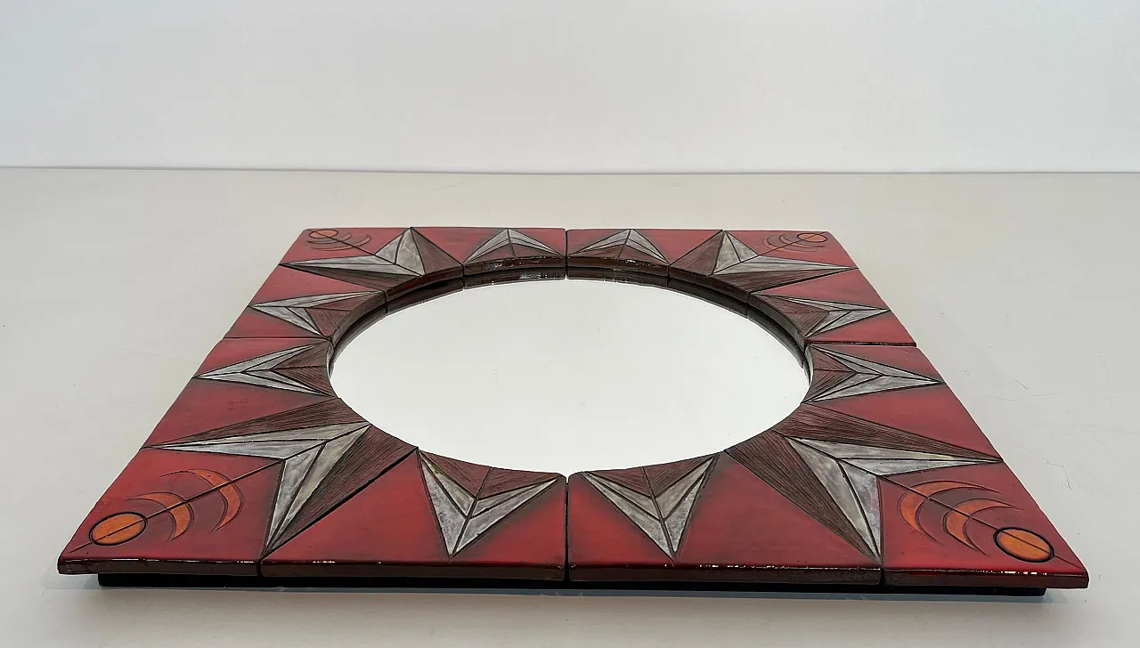 Specchio in ceramica raffigurante un sole stilizzato, anni '60 2