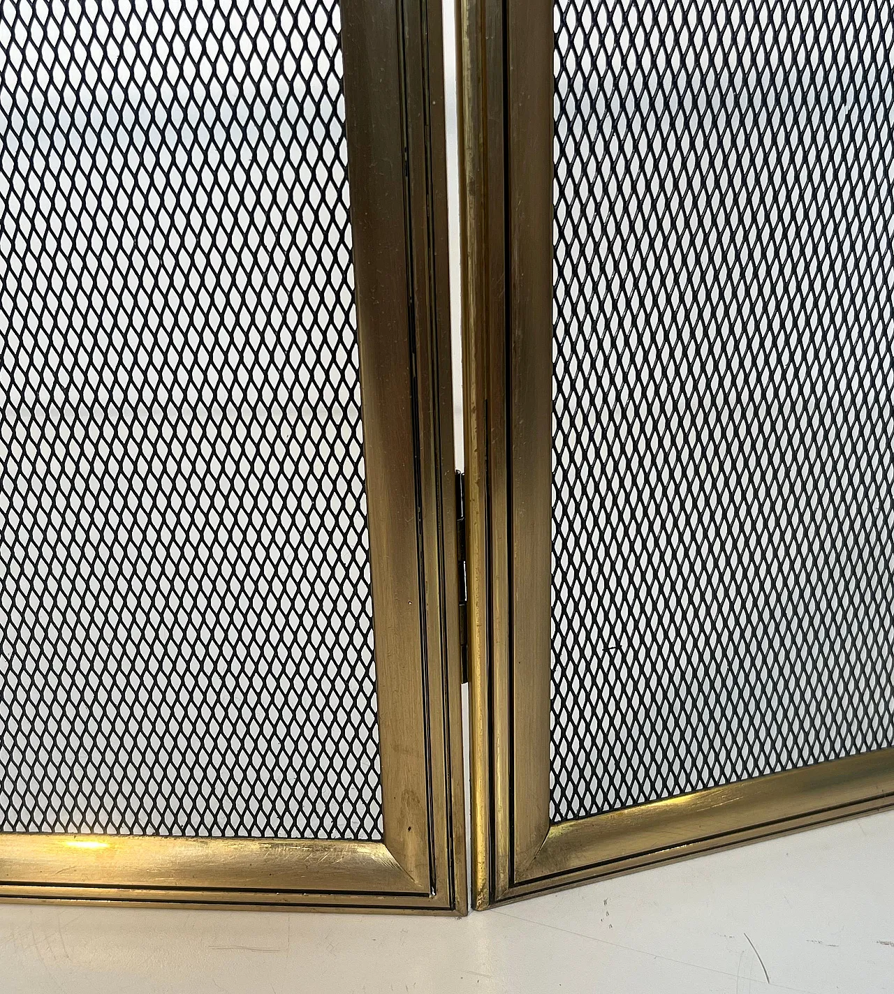 Paravento per caminetto a 3 pannelli in ottone e griglia, anni '70 8