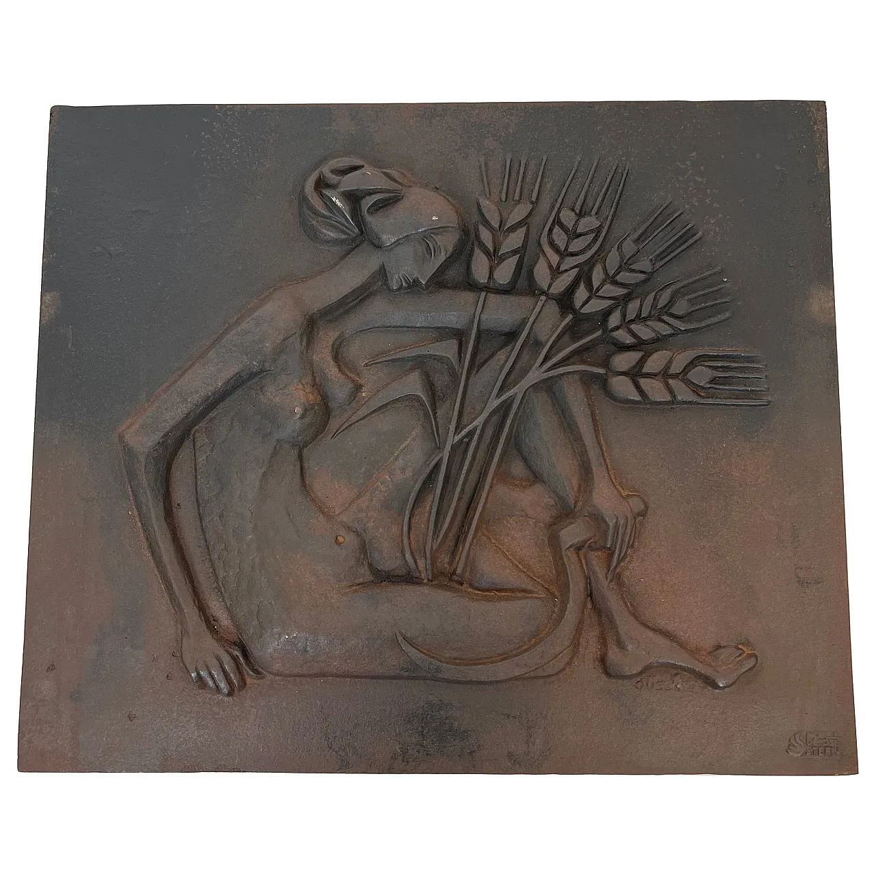 Focolare in ghisa raffigurante una donna, anni '50 1