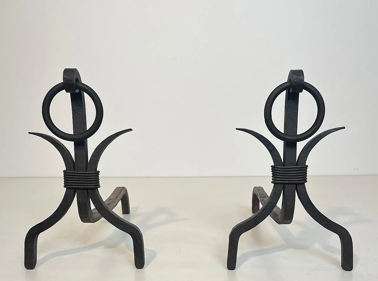 Coppia di androni modernisti in ferro battuto, anni '40 18