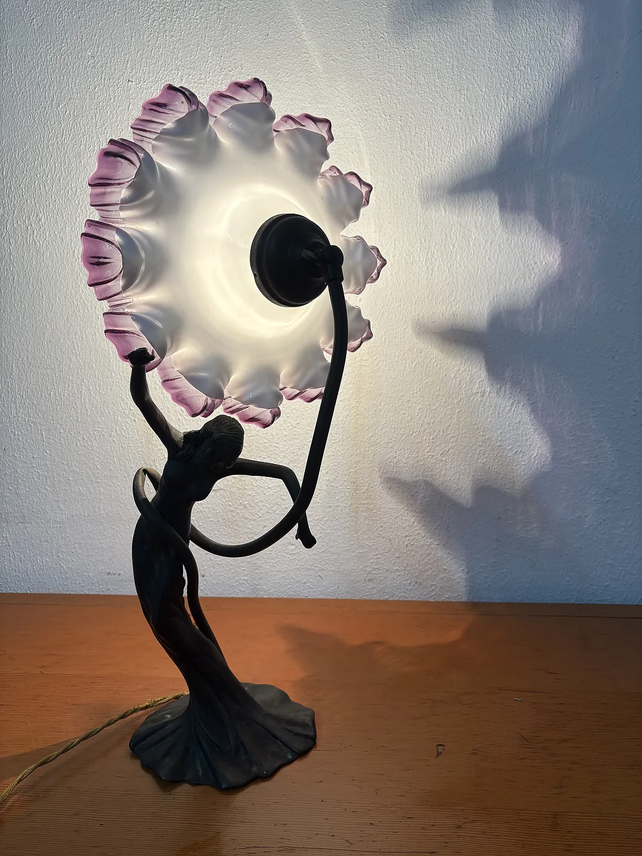 Lampada dama in bronzo 3