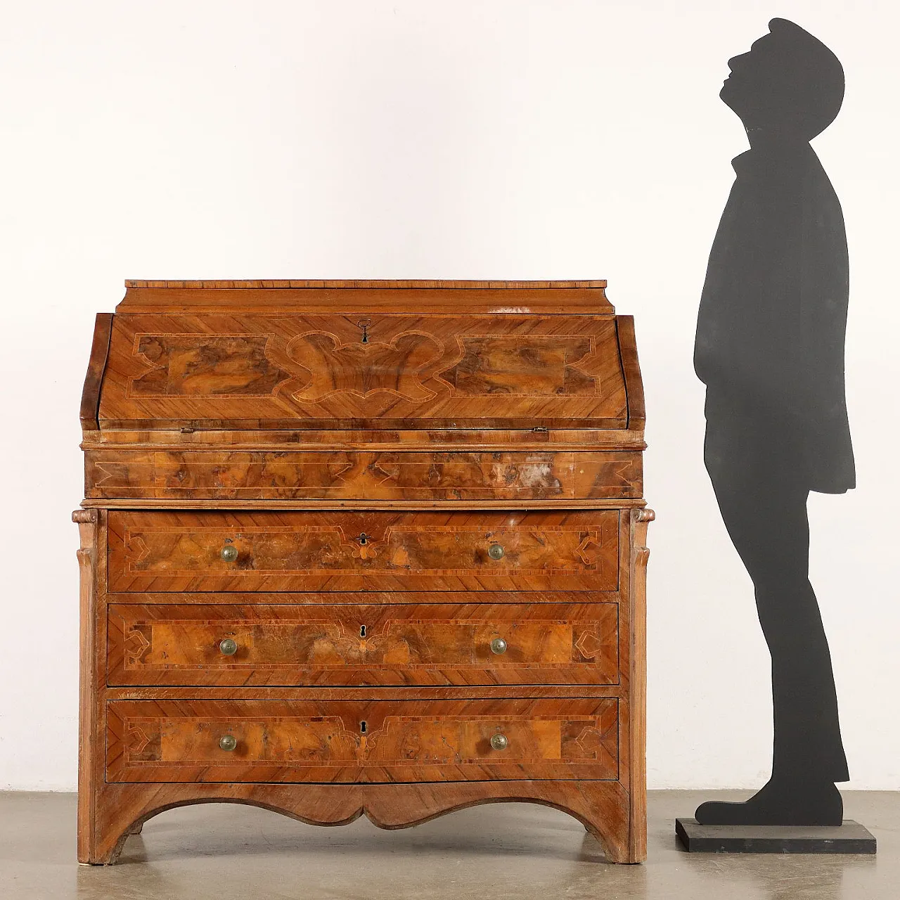 Ribalta Barocchetto lombarda lastronata in noce, terzo quarto del '700 2