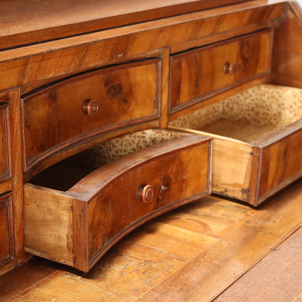 Ribalta Barocchetto lombarda lastronata in noce, terzo quarto del '700 8