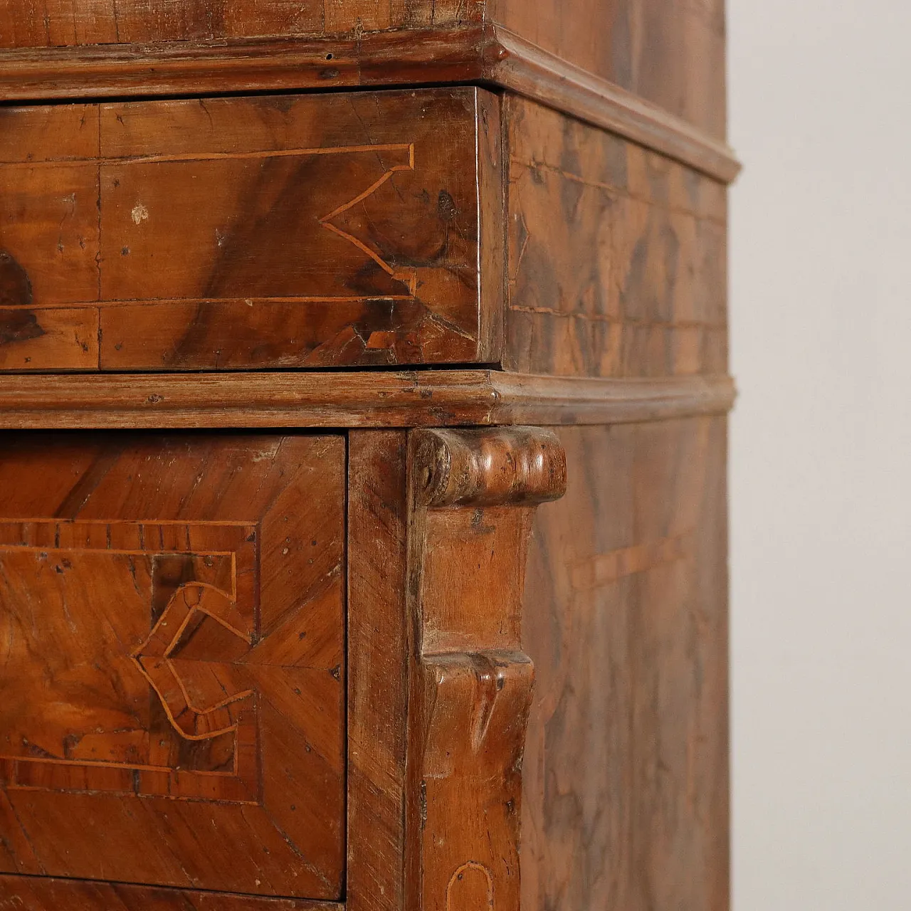 Ribalta Barocchetto lombarda lastronata in noce, terzo quarto del '700 10