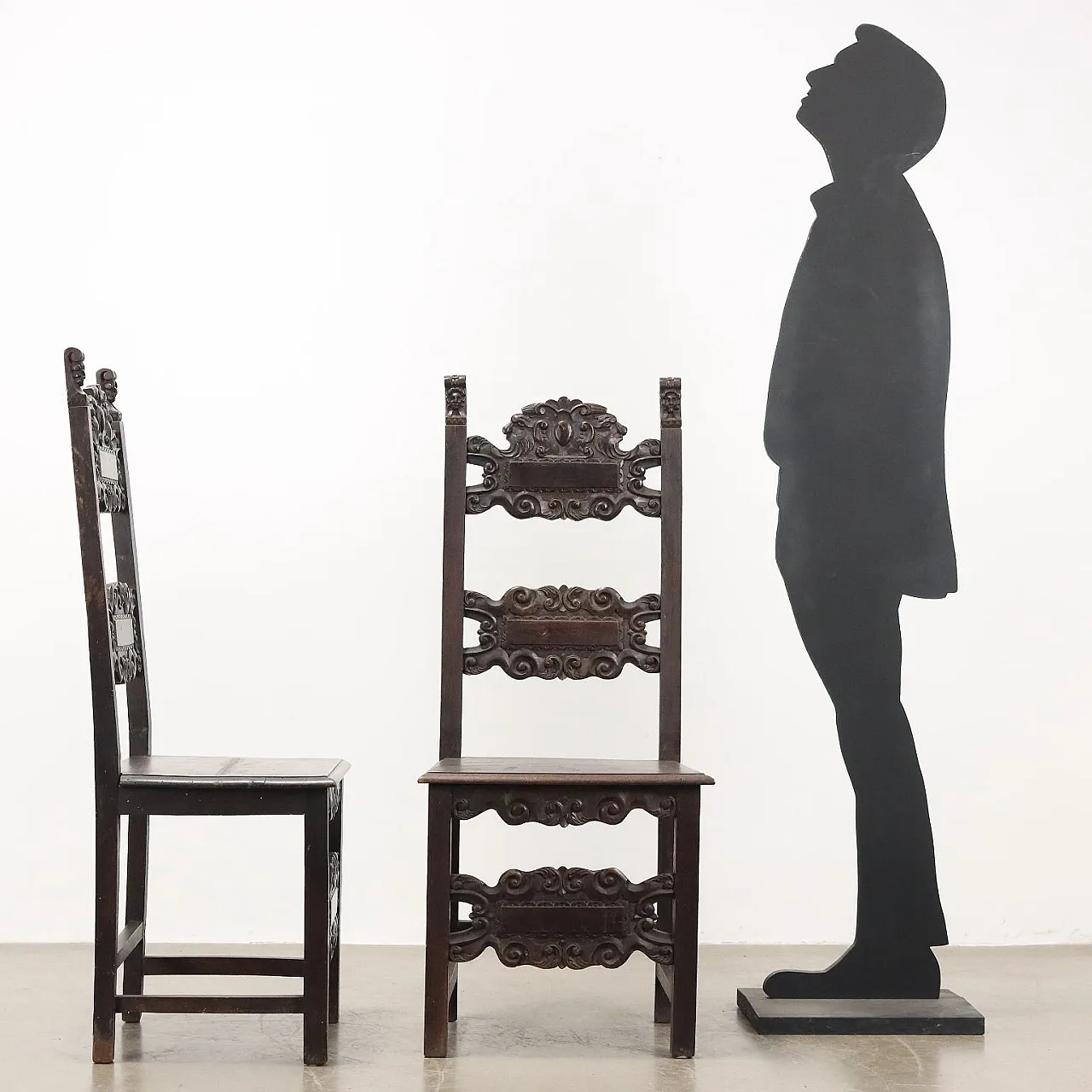 6 Baroque-style walnut chairs, 19th century 2