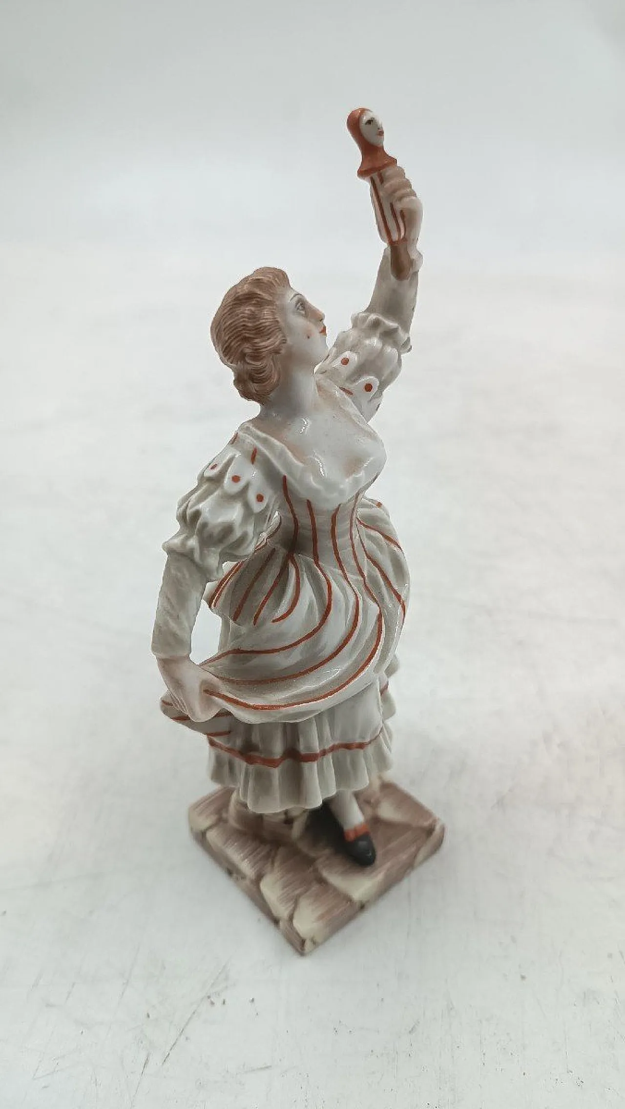 Ginori porcelain statue, Capodimonte Columbine series, 19th century 6
