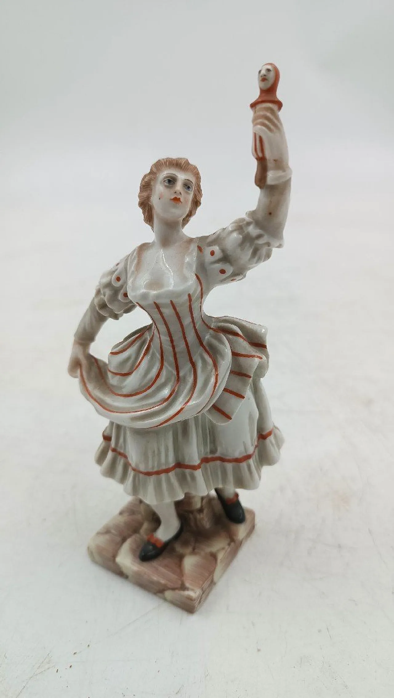 Ginori porcelain statue, Capodimonte Columbine series, 19th century 7