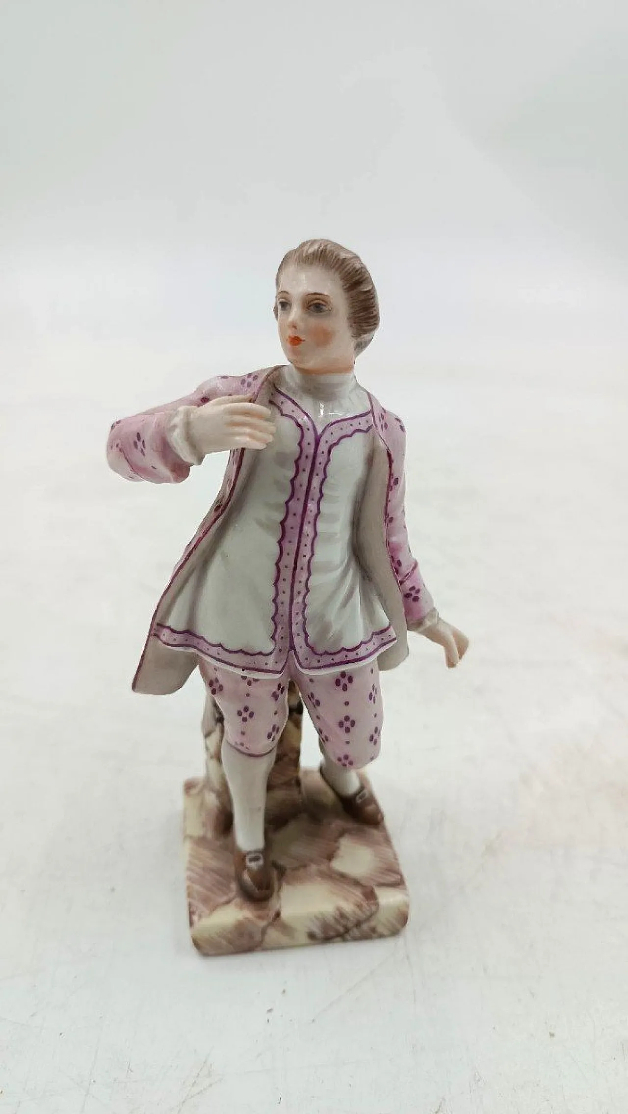 Ginori porcelain statue, Capodimonte Columbine series, 19th century 6