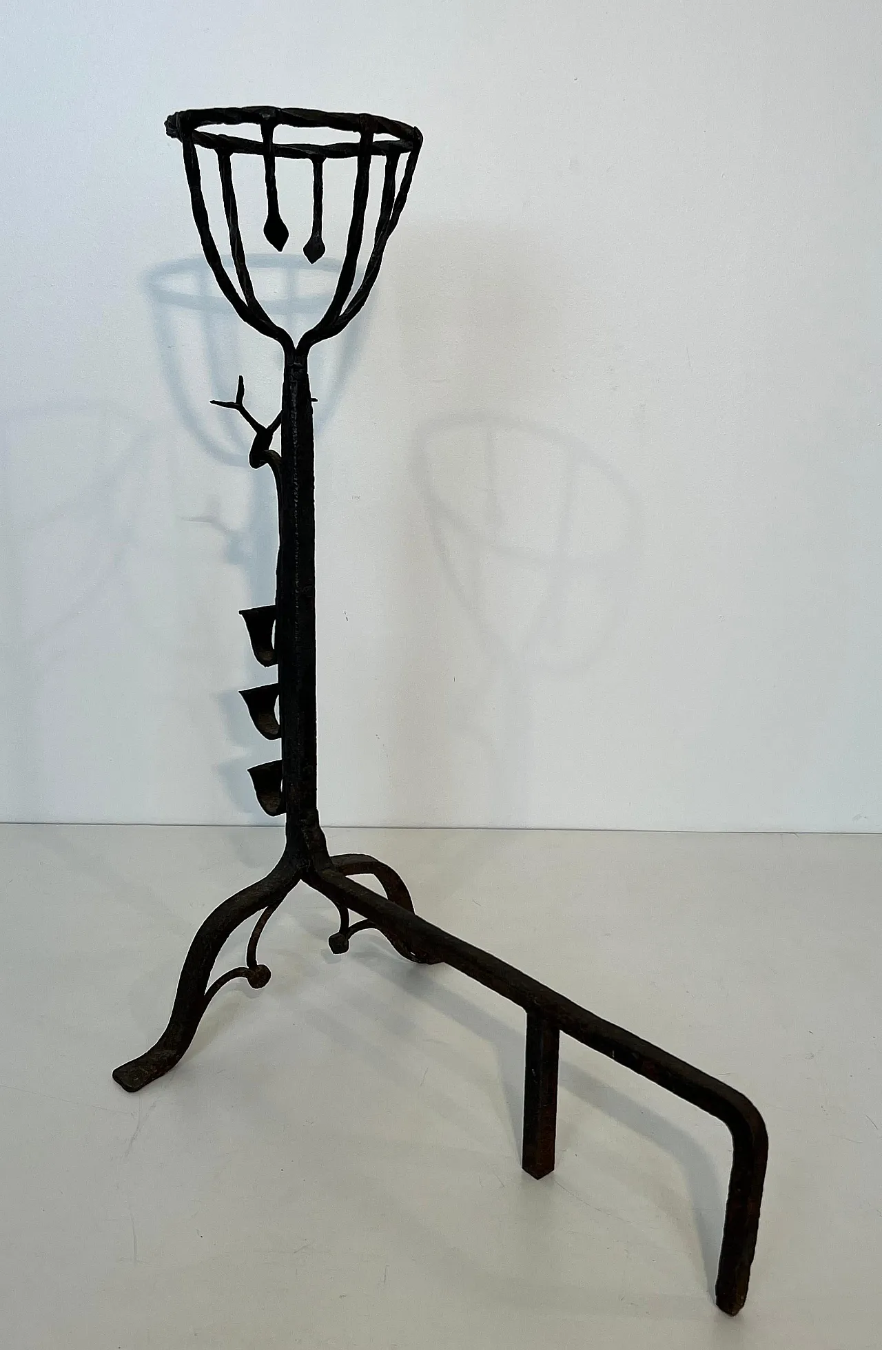 Coppia di androni Landiers in ferro battuto con teste di cervo, '800 6