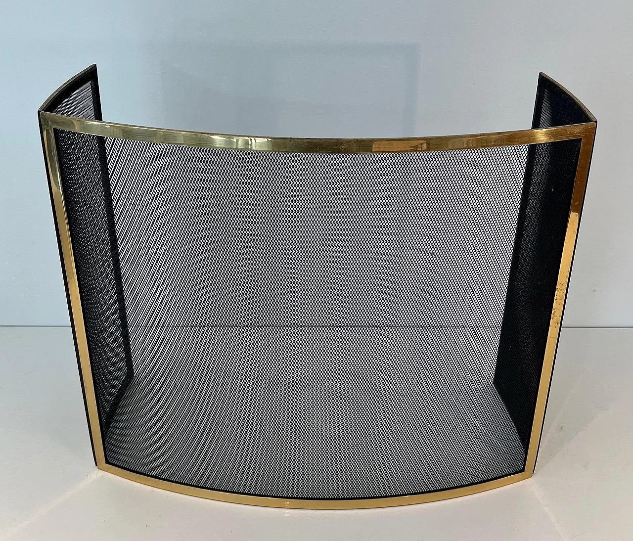 Schermo per caminetto in ottone curvo, anni '70 3