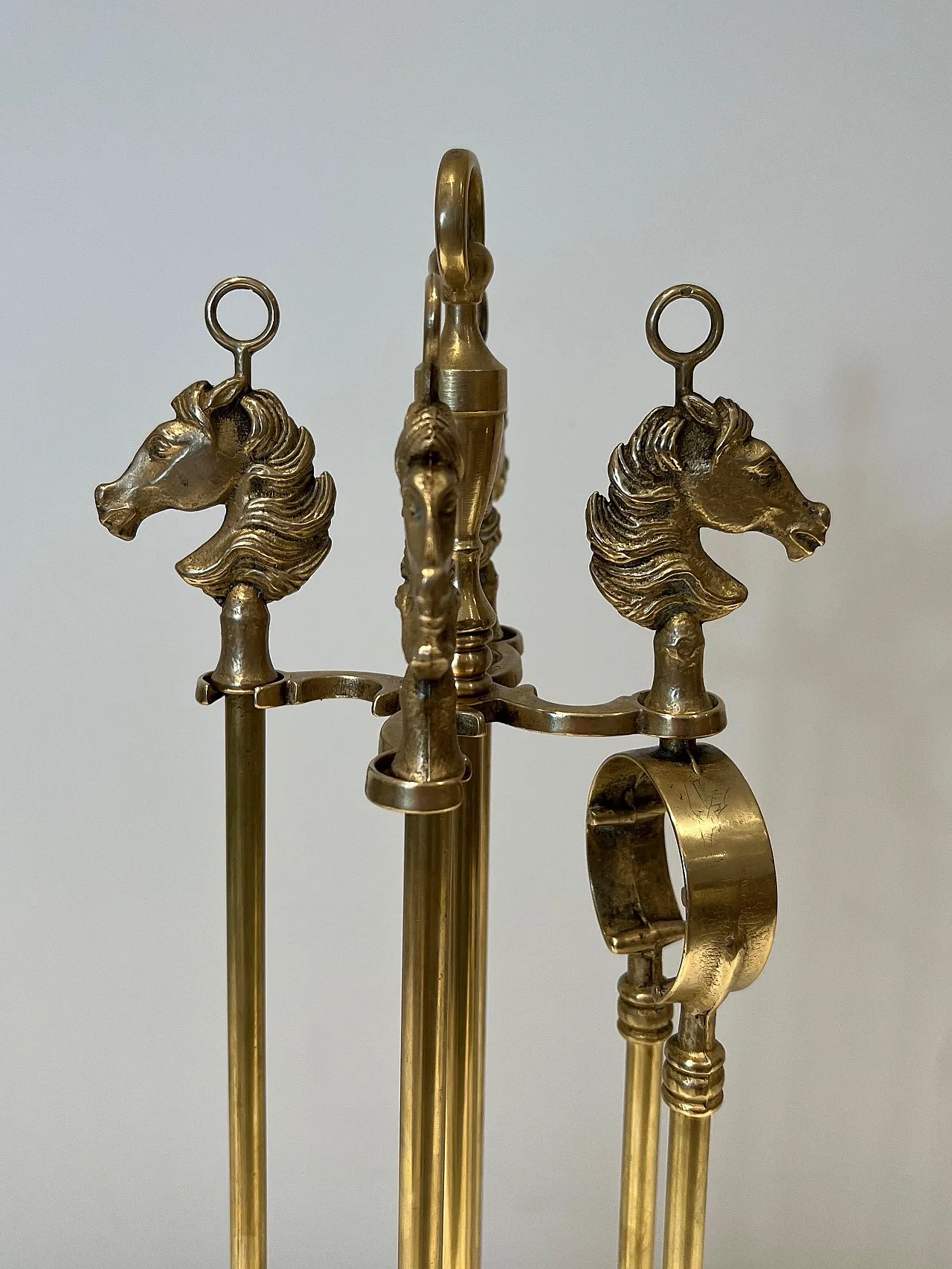 Attrezzi per caminetto in ottone a forma di testa di cavallo, anni '50 5