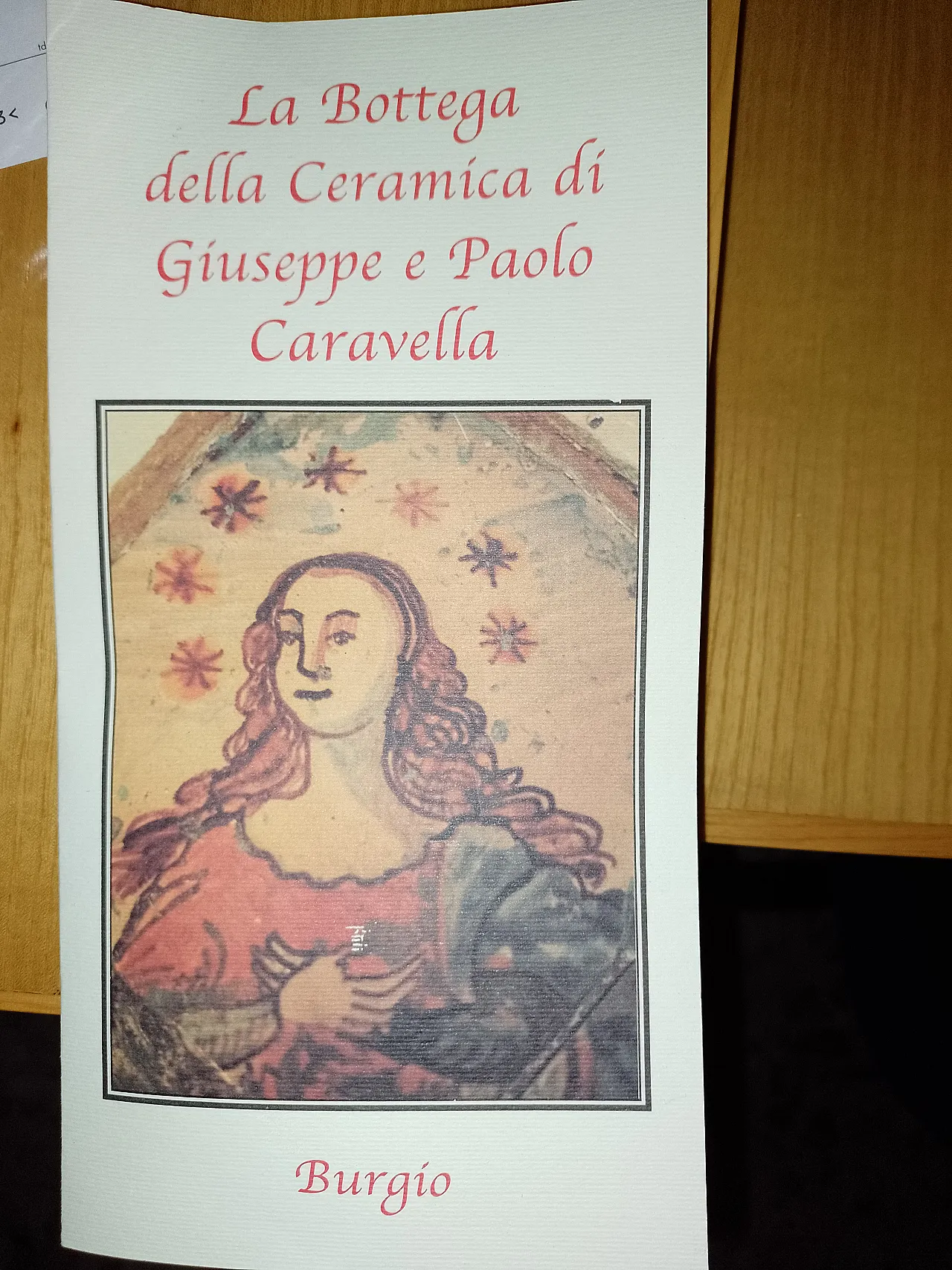 Acquasantiera in ceramica smaltata di Burgio, 2000 3