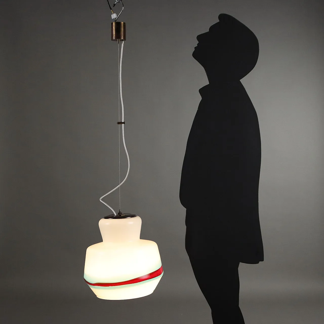 Lampada da soffitto in vetro lattimo e ottone, anni '60 2