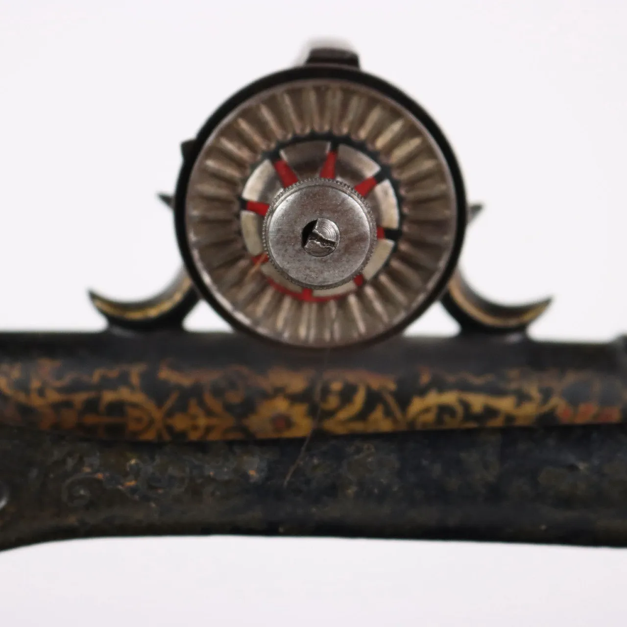 Brunonia iron sewing machine, 19th century 5
