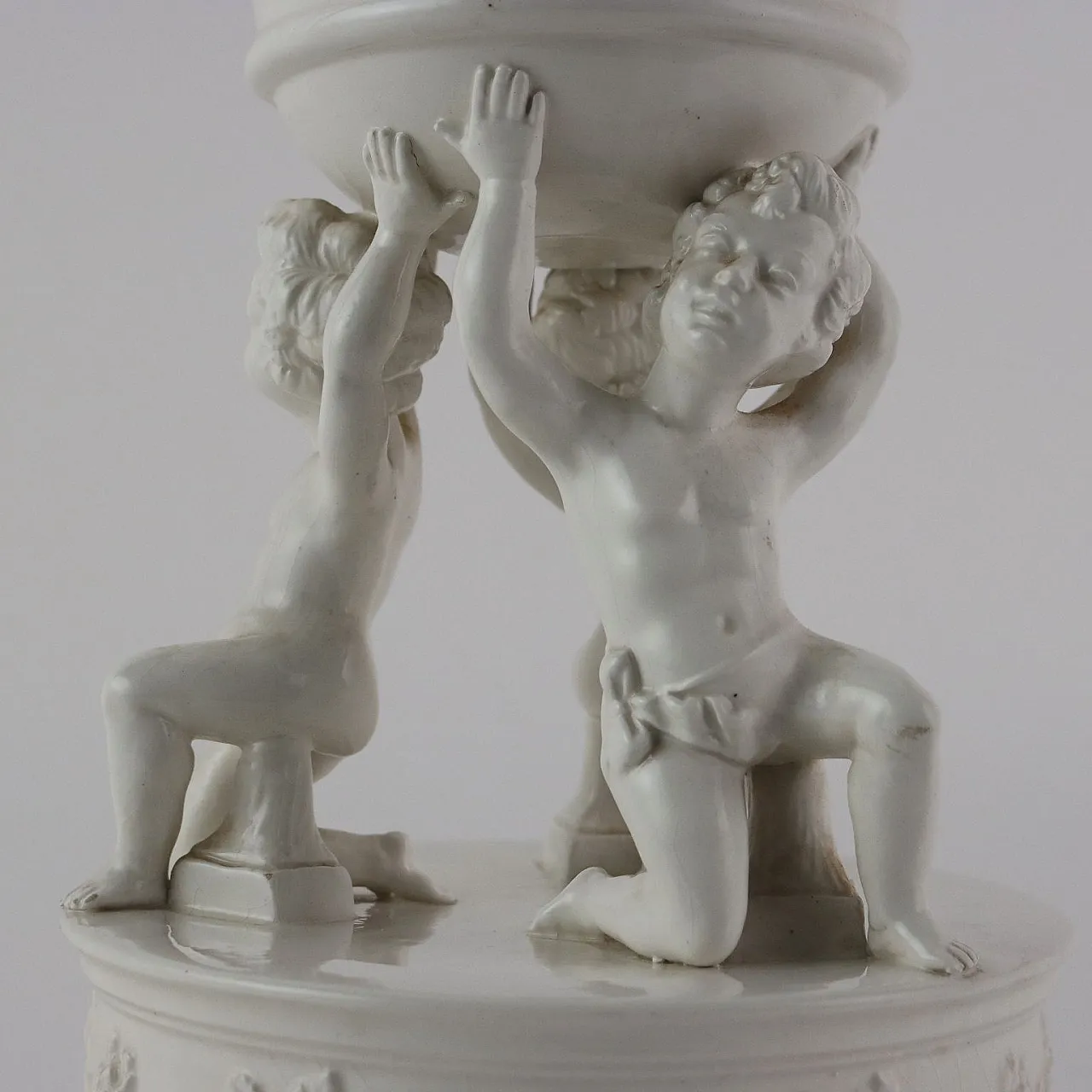 Centrotavola in ceramica bianca, '900 3