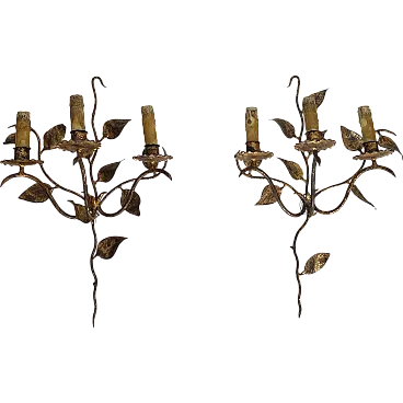 Coppia di applique a 3 luci in metallo dorato con foglie, anni '70