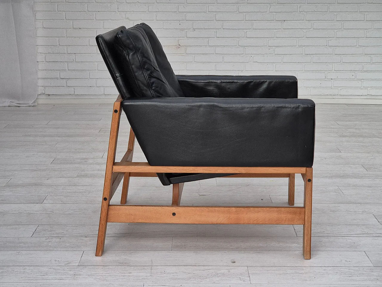 Danish lounge chair in leather, 60s, 8