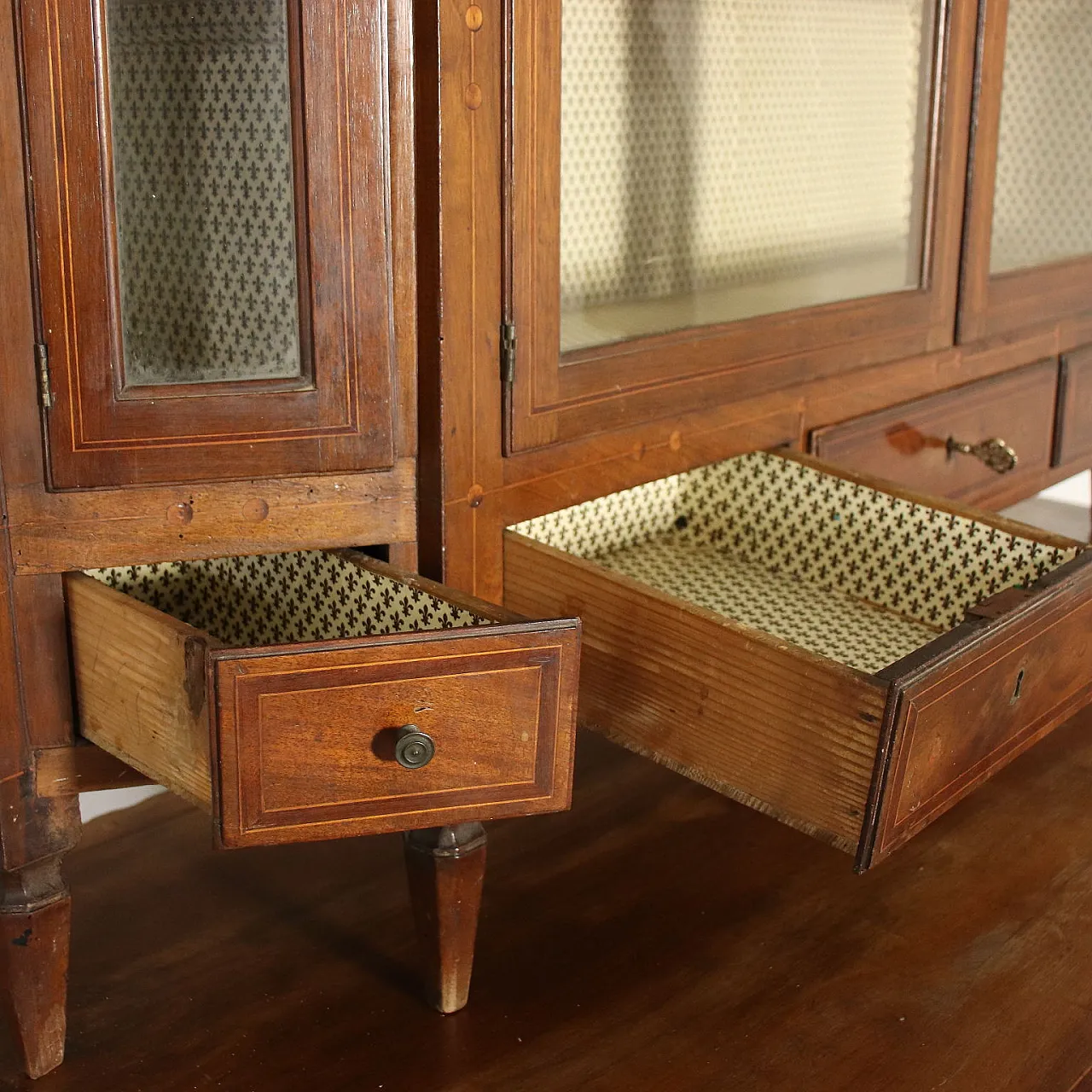 Credenza a due corpi Neoclassica in legno di noce e amaranto, '700 7