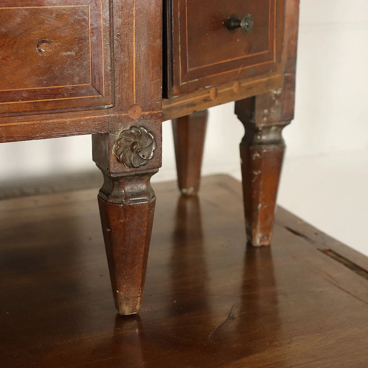 Credenza a due corpi Neoclassica in legno di noce e amaranto, '700 8