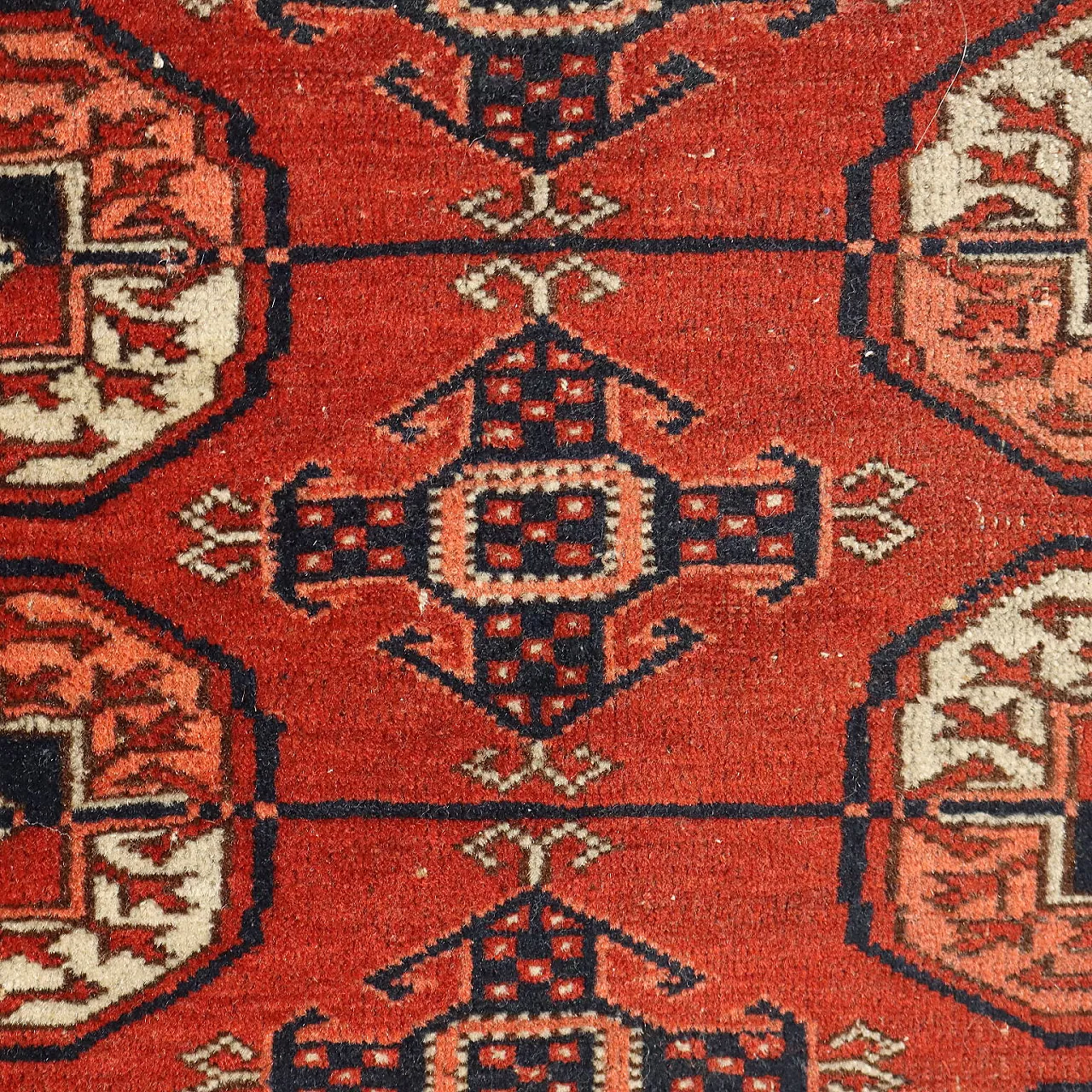 Turkmen Bukhara wool rug 4
