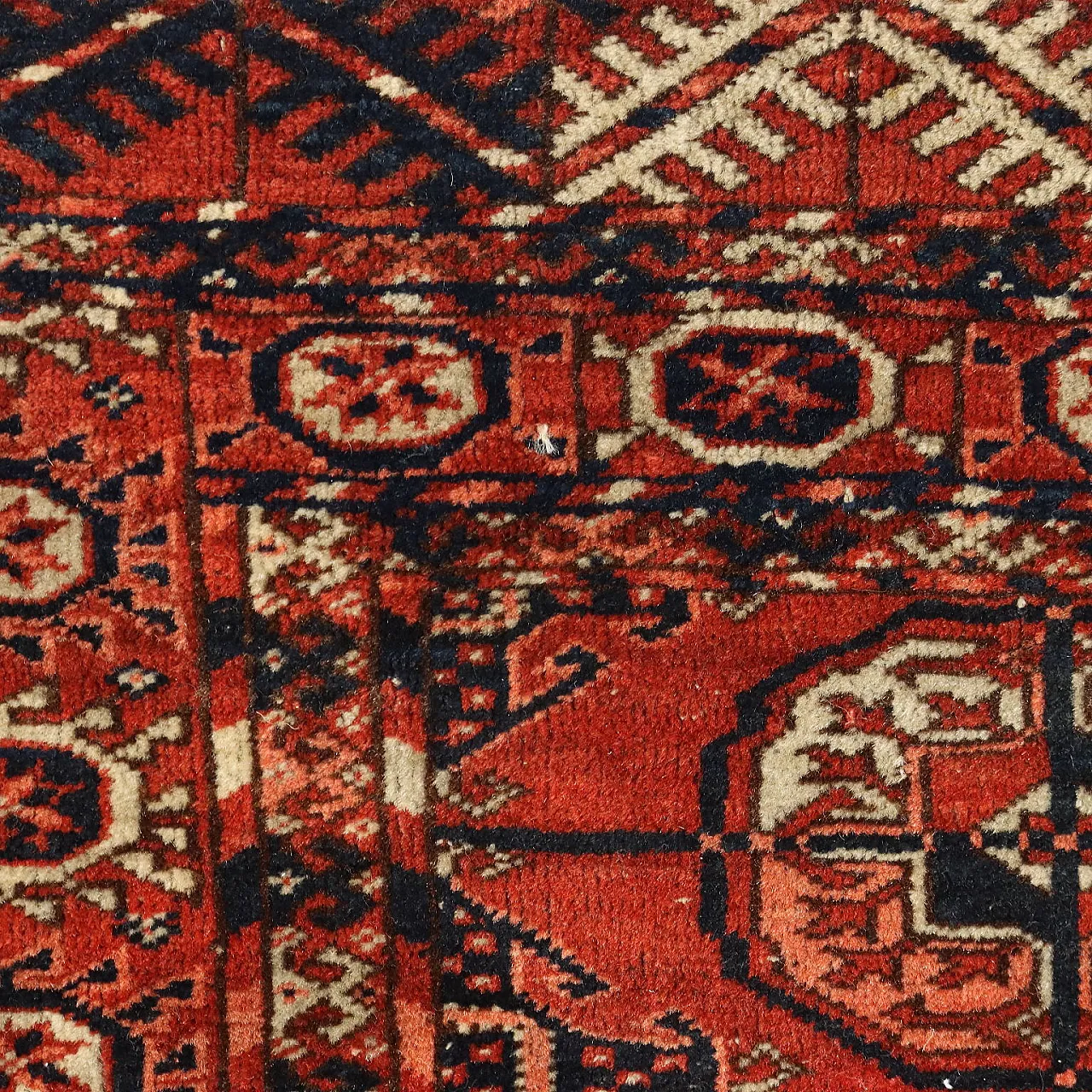 Turkmen Bukhara wool rug 5