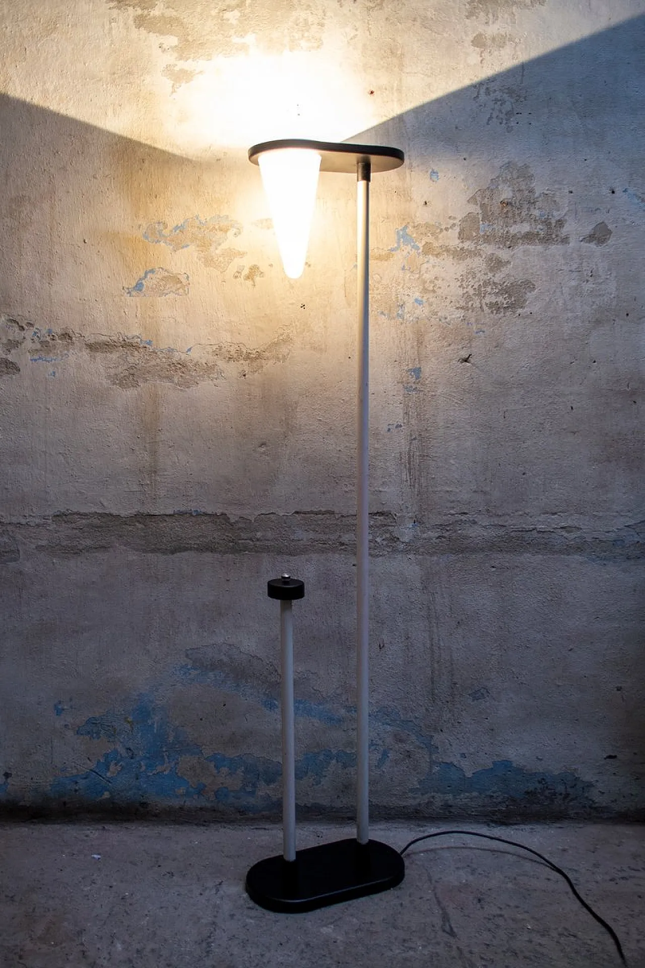 Halogen floor lamp with glass and lacquered metal cone, 1970s 2