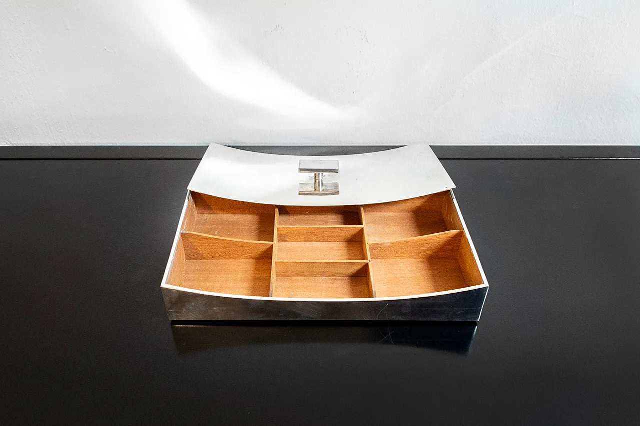 Scatola in metallo argentato, anni '70 3